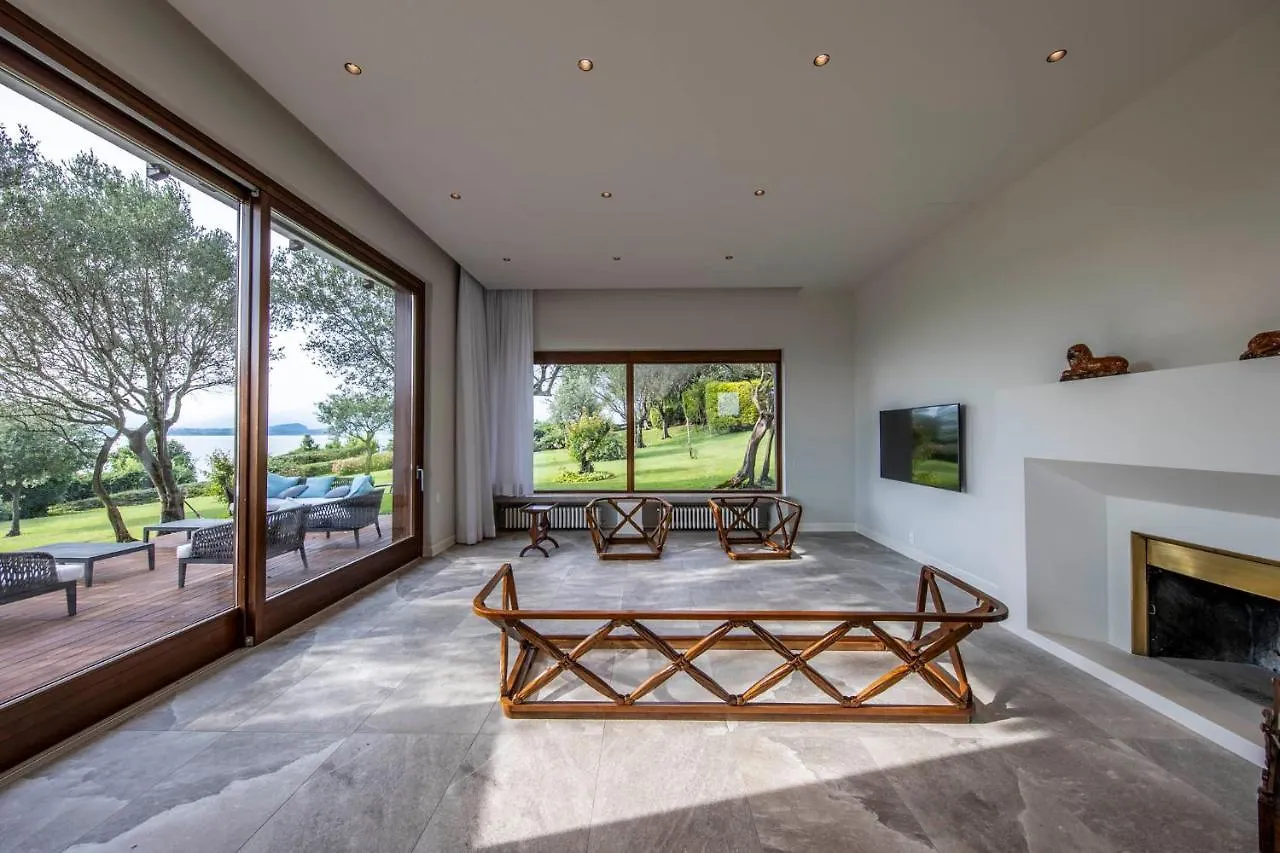 Villa Giustiniani Sirmione Italia