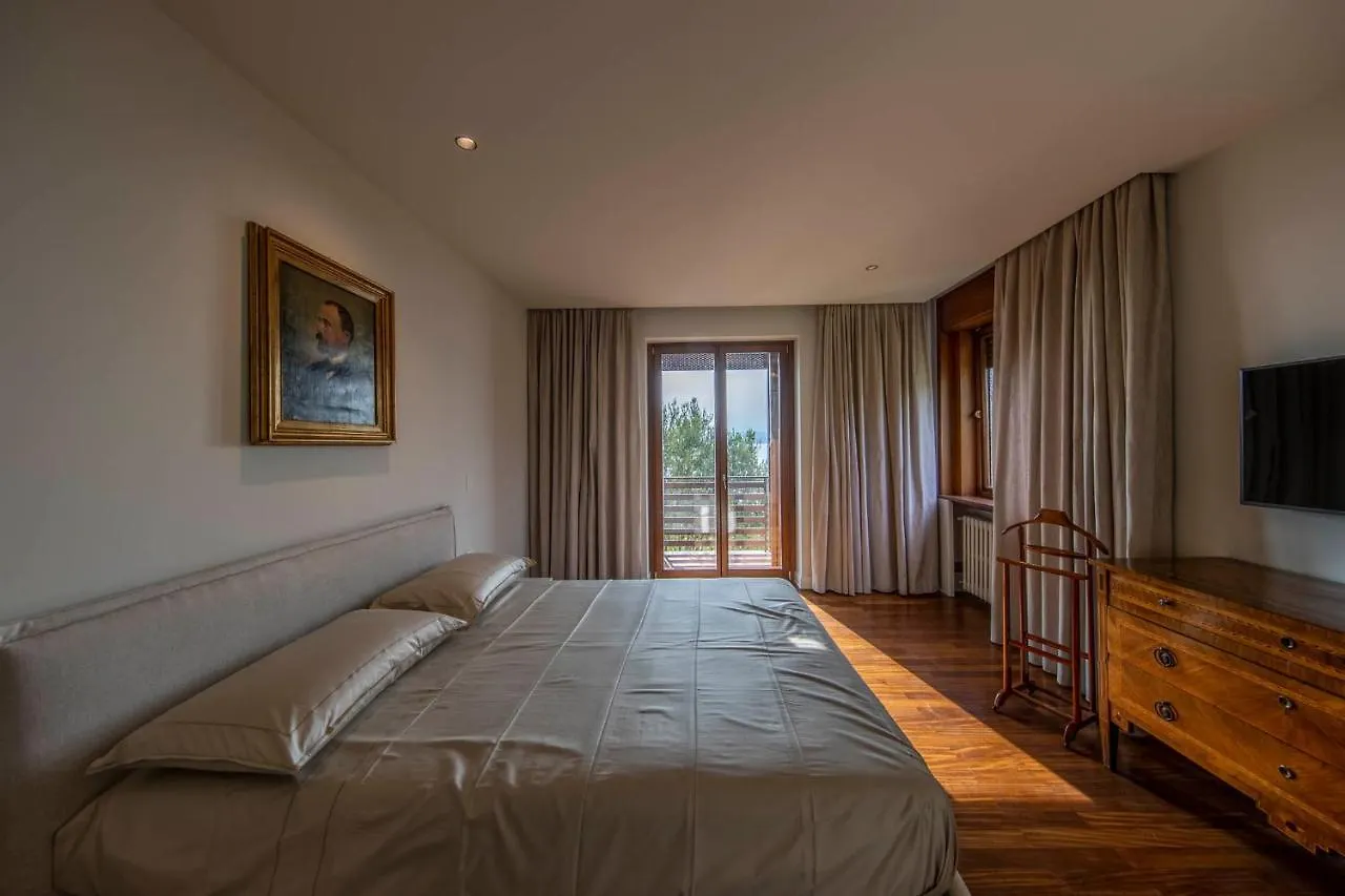 Villa Giustiniani Sirmione Italia